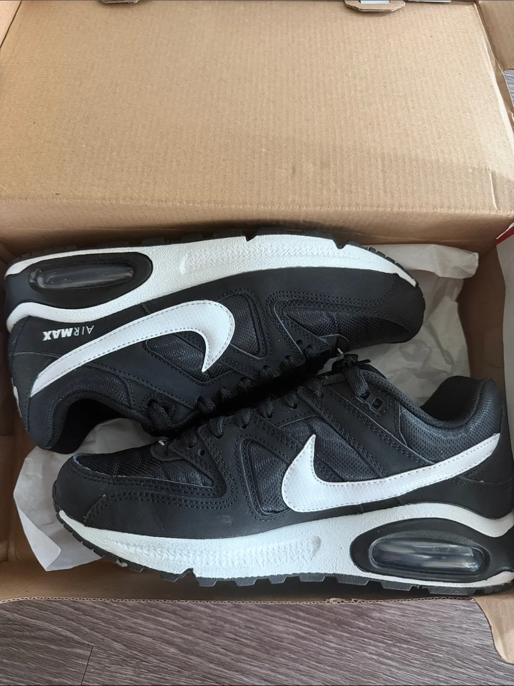 Nike Women’s Air Max Command